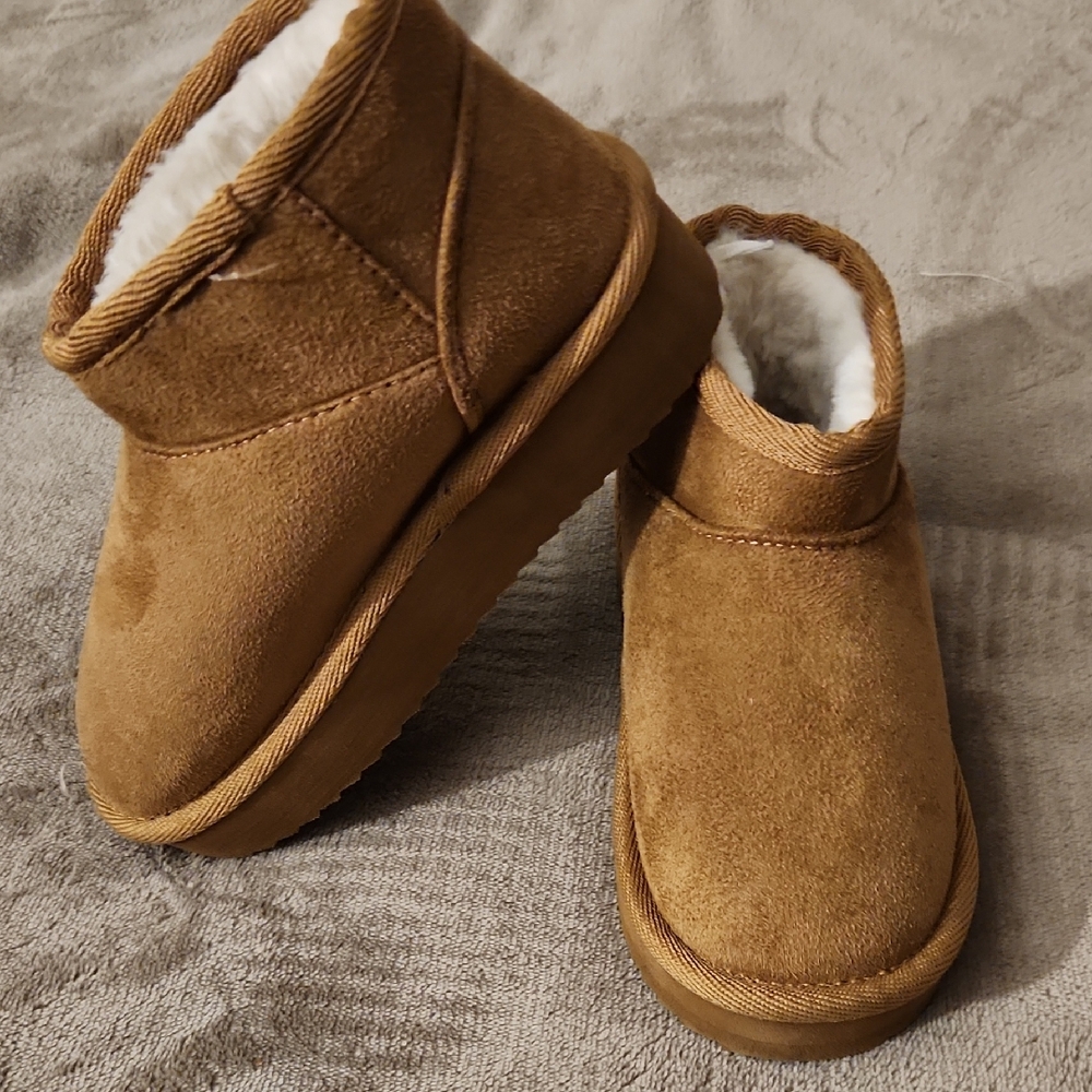 "Kids Place" Tan Kids Boots